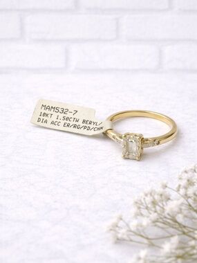 NWT 10K Gold Emerald-Cut Beryl and Diamond Accent Ring - Yellow Size 7